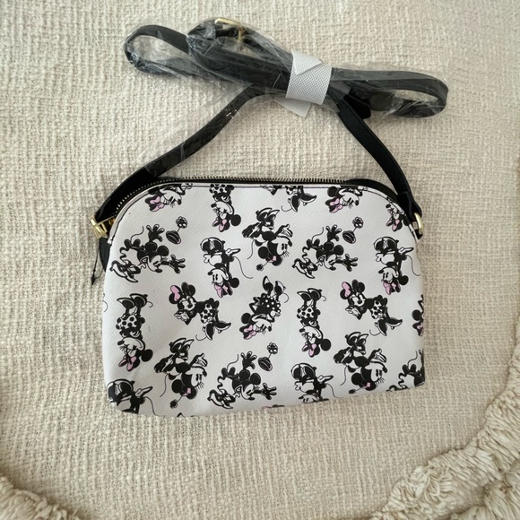 NWOT DISNEY MINNIE PURSE W/ EARS & BOW - Picture 5 of 12